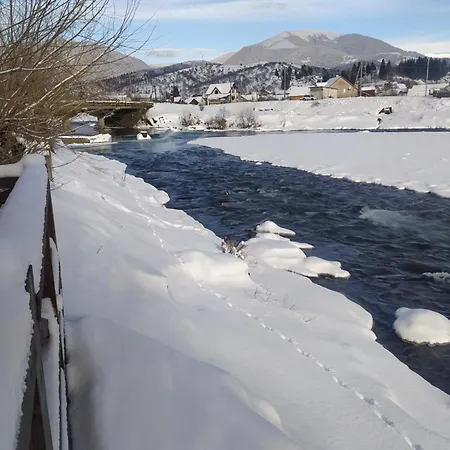 Lägenhet Shalet Kolochava